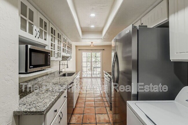 Building Photo - 8638 S 51st St