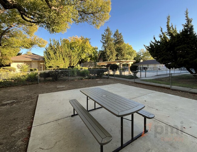 Building Photo - Brand New Fully Remodeled 3-Bd, 2-Ba Townh...