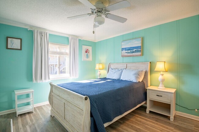 Building Photo - THIS OFF-SEASON MONTHLY RENTAL WILL HELP WITH THOSE WINTER BLUES