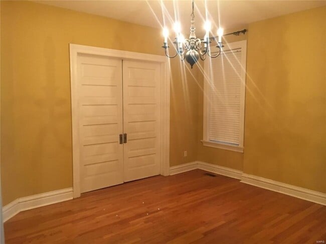 Building Photo - Beautiful home within walking distance to ...
