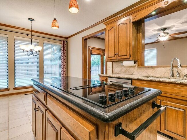 Building Photo - *Rare Find* Stunning Brookhaven 4 Bed 2.5 ...