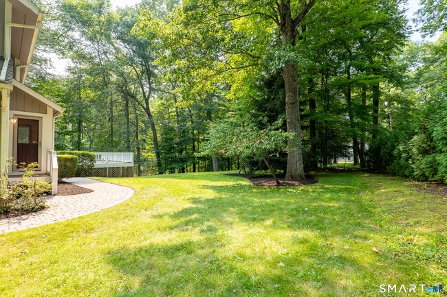 Building Photo - 32 Horseshoe Ridge Rd