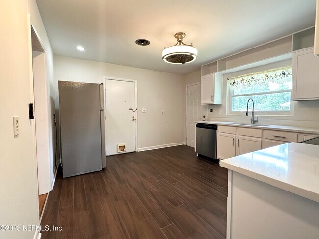 Building Photo - 5093 Ortega Cove Cir
