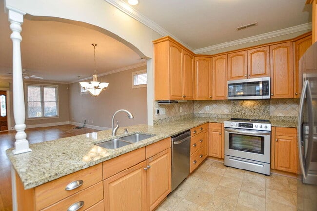 Building Photo - 986 Blakeley Walk