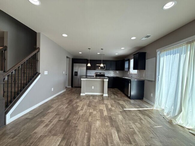 Building Photo - T.R. Lawing Realty Property