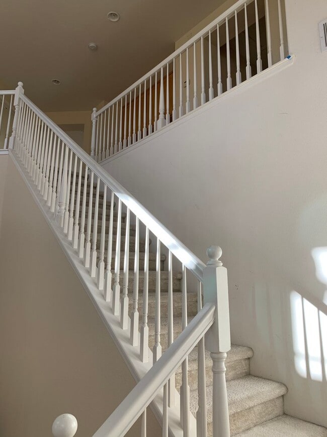 Building Photo - Beautiful home in Patterson