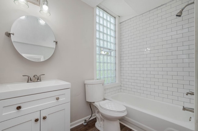 Building Photo - 3030 Cleinview Ave