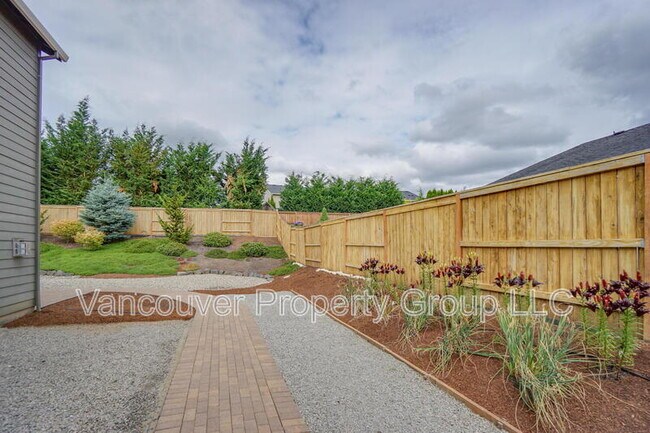 Building Photo - 2273 S Red Tail Loop