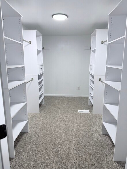 Building Photo - 4994 Esther Bandy Rd