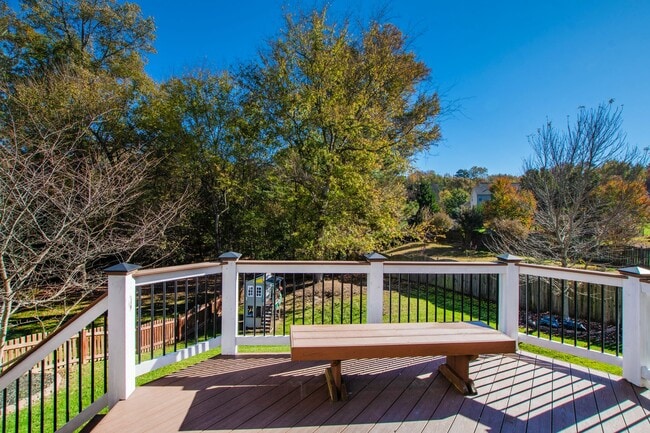 Building Photo - Beautiful 5 Bedroom Home in Dansforth Neighborhood