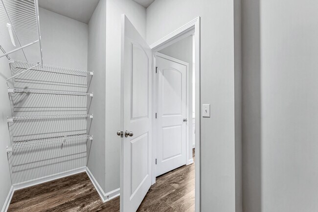 Building Photo - 303 Ivyleaf Dr