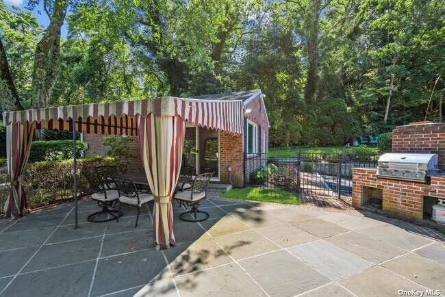 Building Photo - 157 Linden Ln