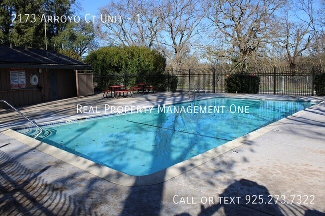 Building Photo - 2173 Arroyo Ct