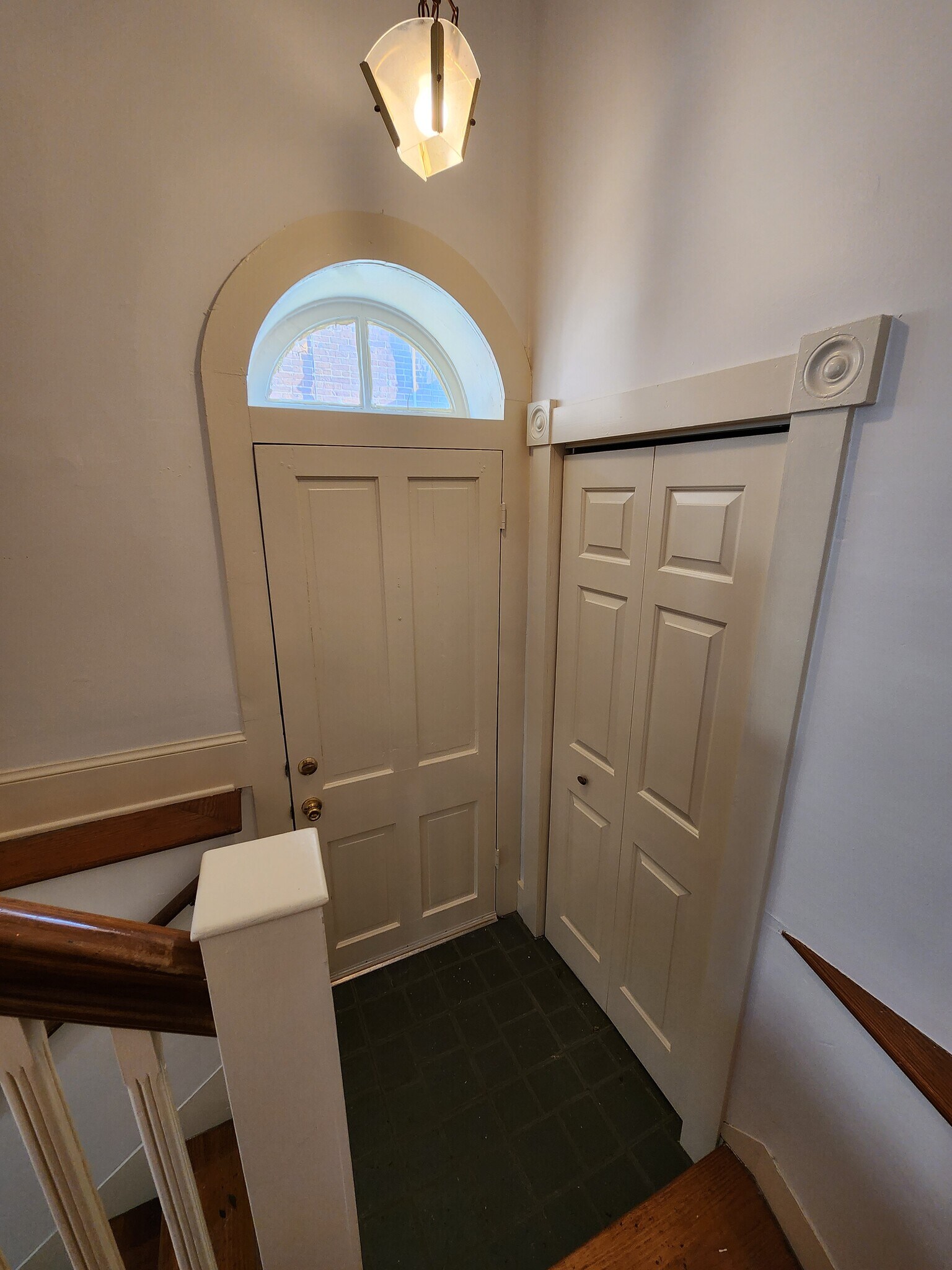 Building Photo - 125 Peyton St