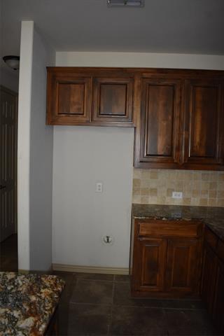 Building Photo - 910 Redbird Ln