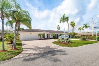 Building Photo - 1912 Ocean Mist Dr
