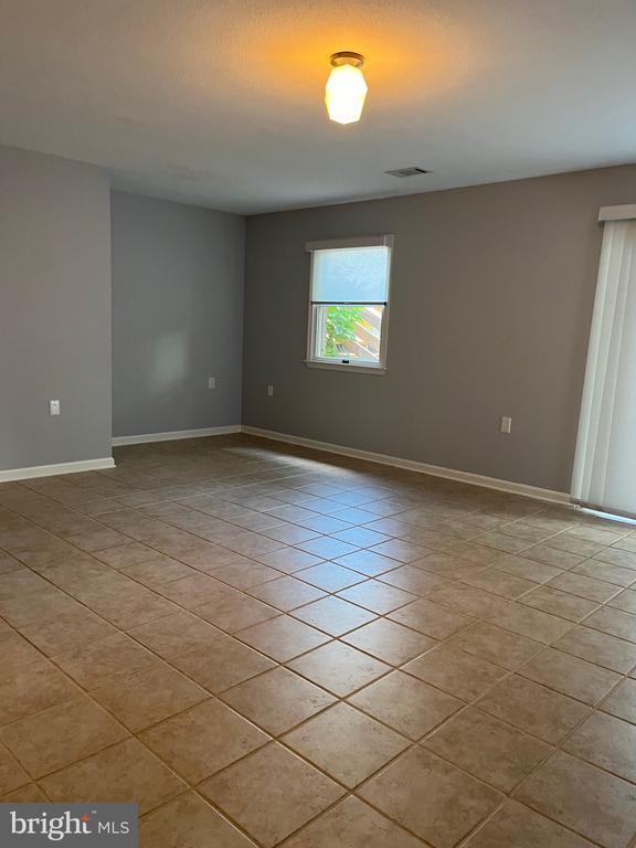 Building Photo - 1104 Milroy Ct