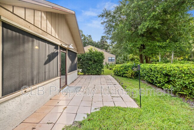 Building Photo - 6160 Sequoia Dr