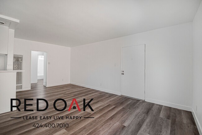 Building Photo - 4037 McLaughlin Ave