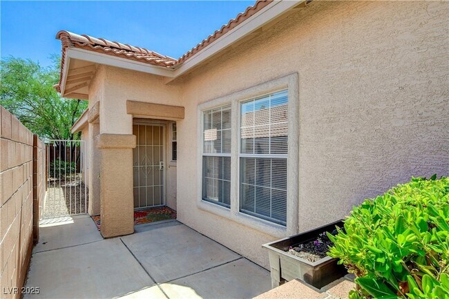 Building Photo - 11125 Gateview Ln