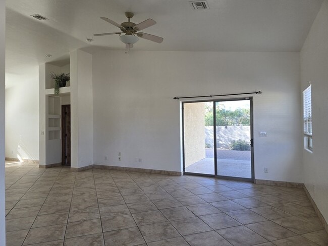 Building Photo - Spacious East Side Oasis – 4 Bed, 2 Bath Home with Premium Upgrades!