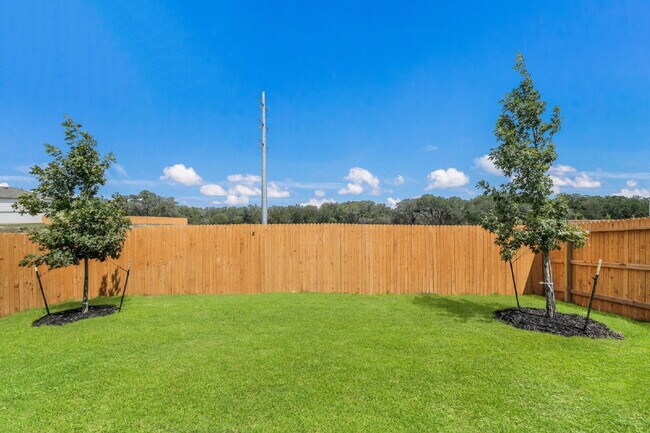 Building Photo - Redbird Ranch 4 Bedroom, 2 Bath, Free Inte...