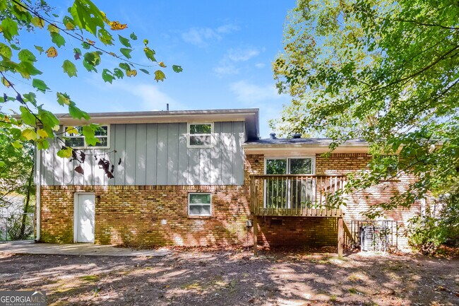 Building Photo - 2137 Baden Ct