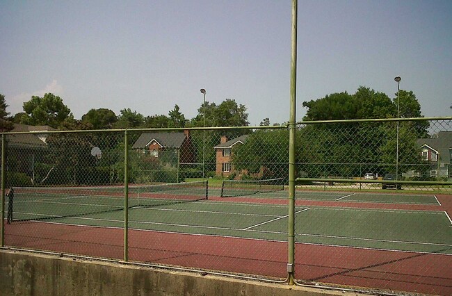 Building Photo - 4BD Home in Heart of Mt. Pleasant- Center Lake