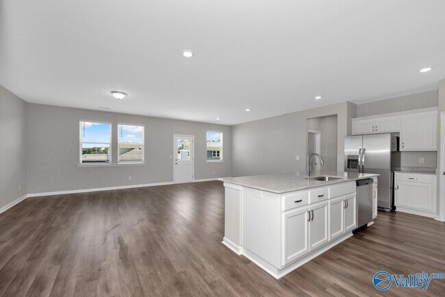 Building Photo - 103 Evergreen Ml Ln