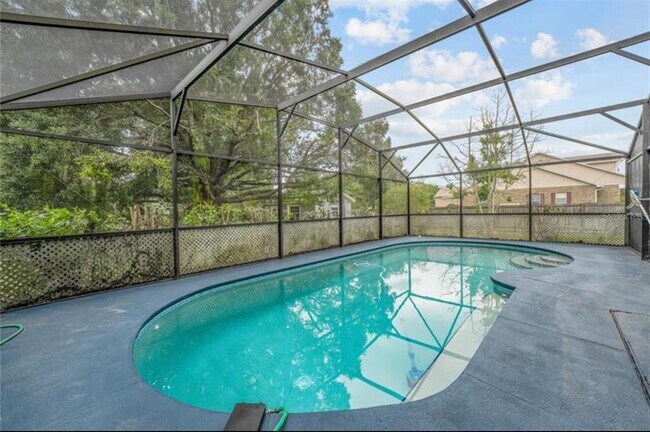 Building Photo - 2201 Hickory Wood Ct