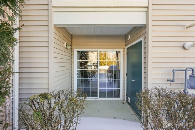 Building Photo - 1228 Morning Glory Dr