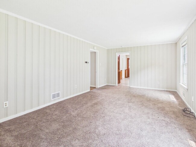 Building Photo - 1519 Chauncey Ln