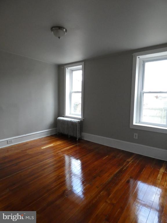 Building Photo - 542 E Woodlawn St