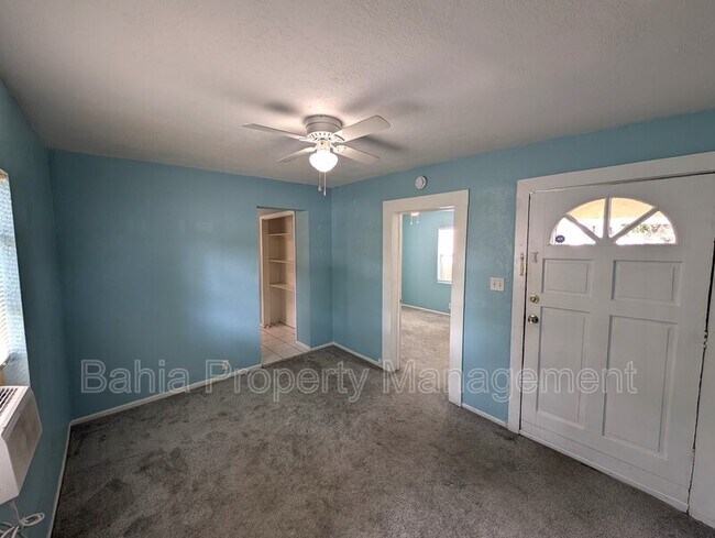 Building Photo - 1736 W Cherry St