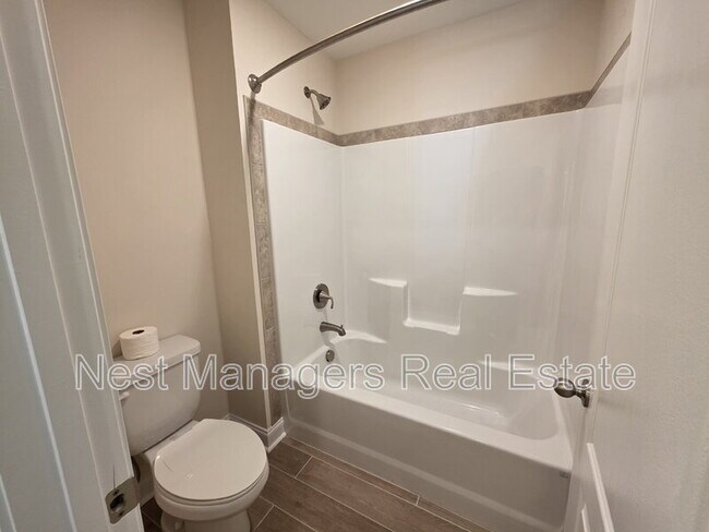 Building Photo - 2418 Cedar Rdg Ct