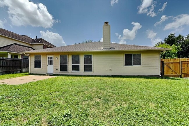 Building Photo - 3318 Noble Hollow Dr