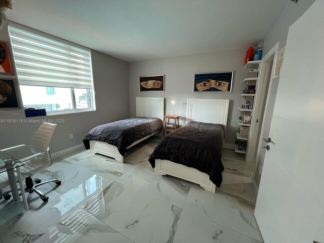 Building Photo - 55 SE 6th St