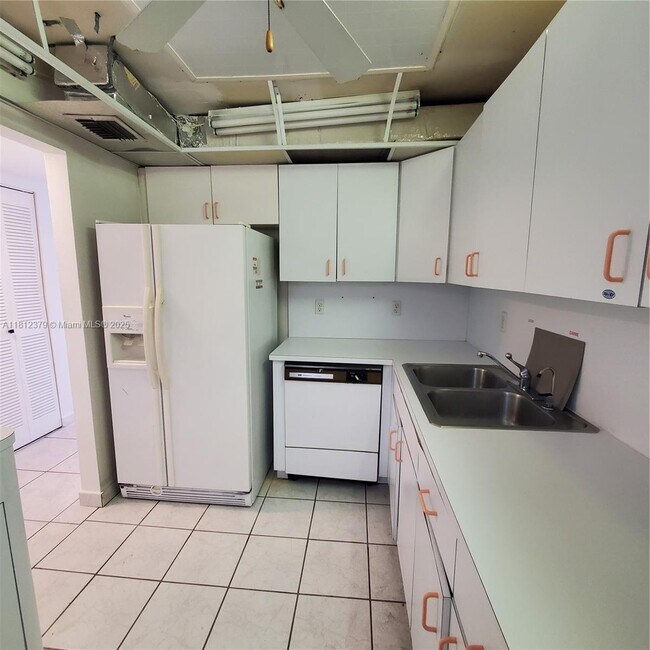 Building Photo - 4101 Indian Creek Dr