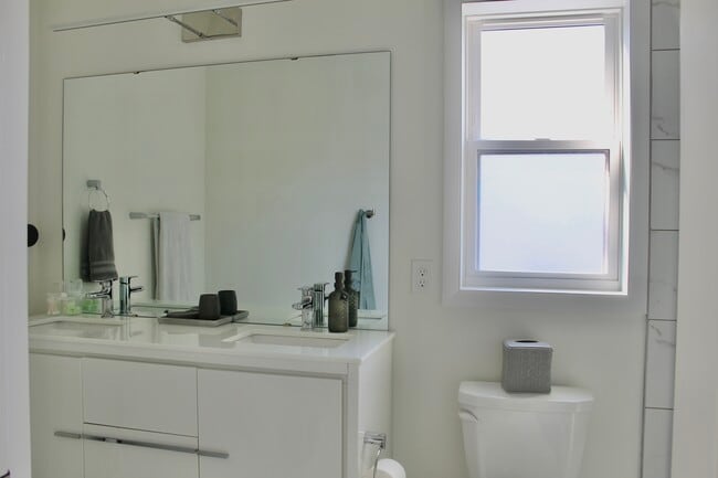 Building Photo - 1889 W 54th St