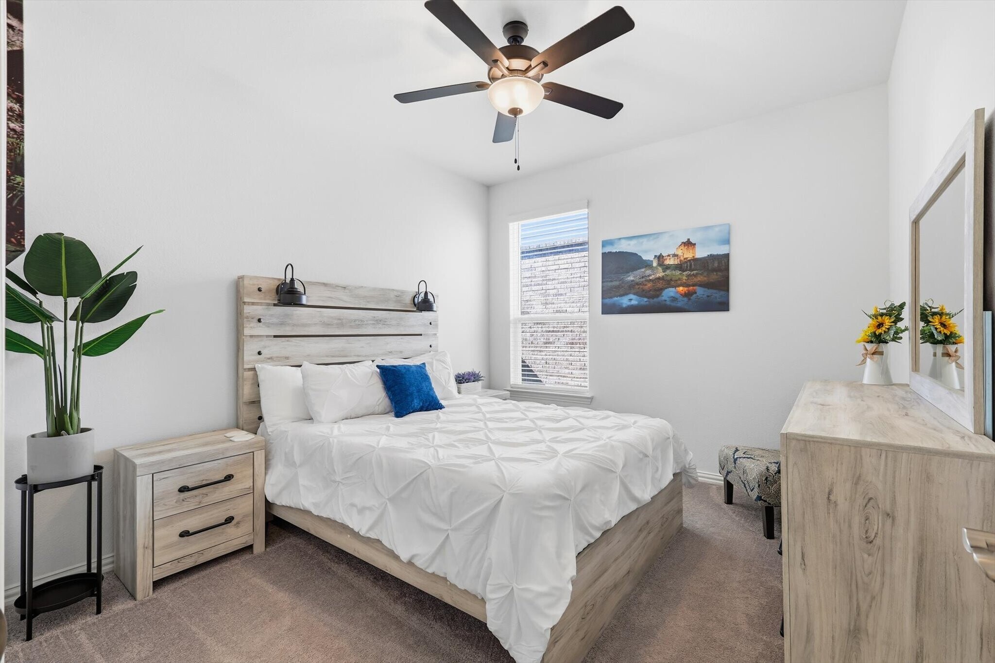 Building Photo - 1008 Elijah Dr