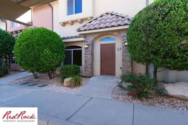 Building Photo - Dog Friendly, Beautiful Southgate Townhome!