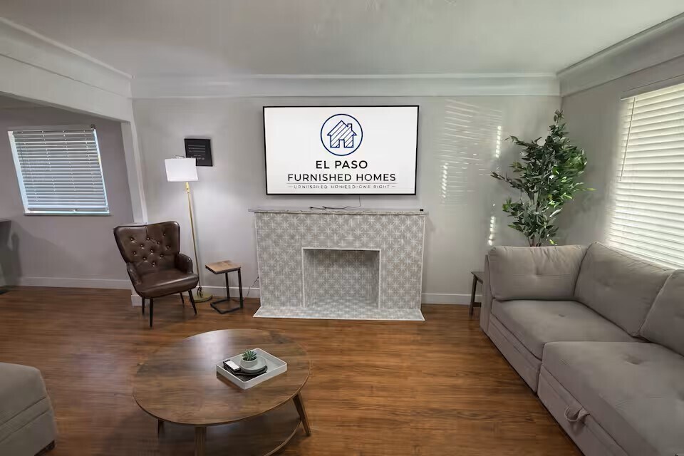 Building Photo - 3711 Nashville Ave