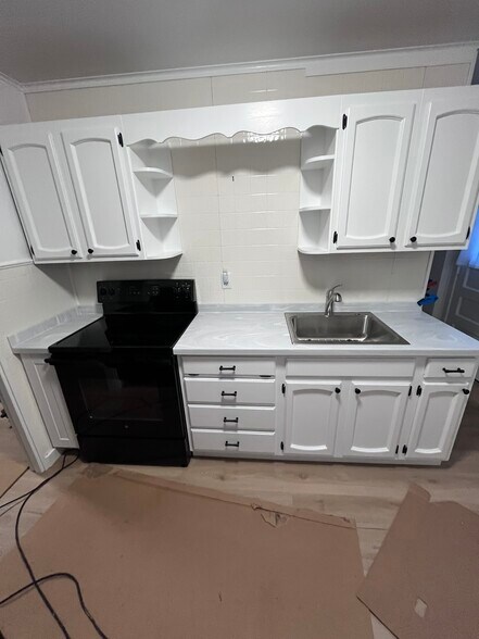 Building Photo - 1748 W 15th St