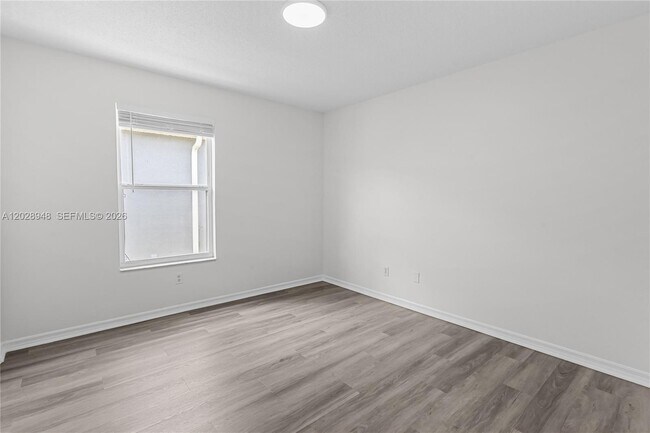 Building Photo - 434 Castlemain Cir