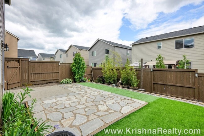 Building Photo - Stunning 4 Bedroom | 2.5 Bathroom Home | Sought-After North Bethany at Abbey Creek | Spectacular ...