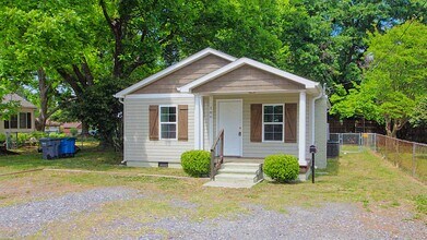 Building Photo - Fully Remodeled Home in the Heart of Belmont