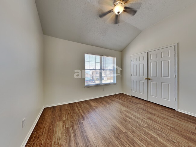 Building Photo - 4809 Palm Ridge Dr