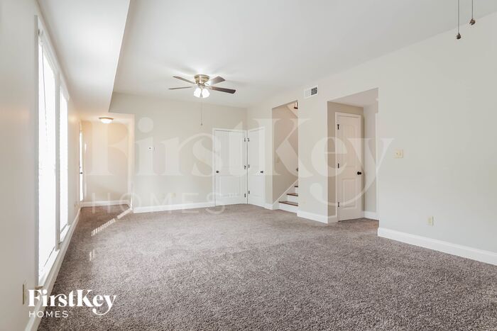 Building Photo - 5179 Meadow Lake Cir