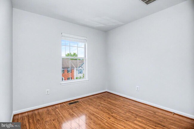 Building Photo - 45527 Grand Central Sq