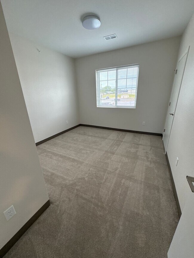 Building Photo - 4Bed 2Bath -Windom Landing Under New Management
